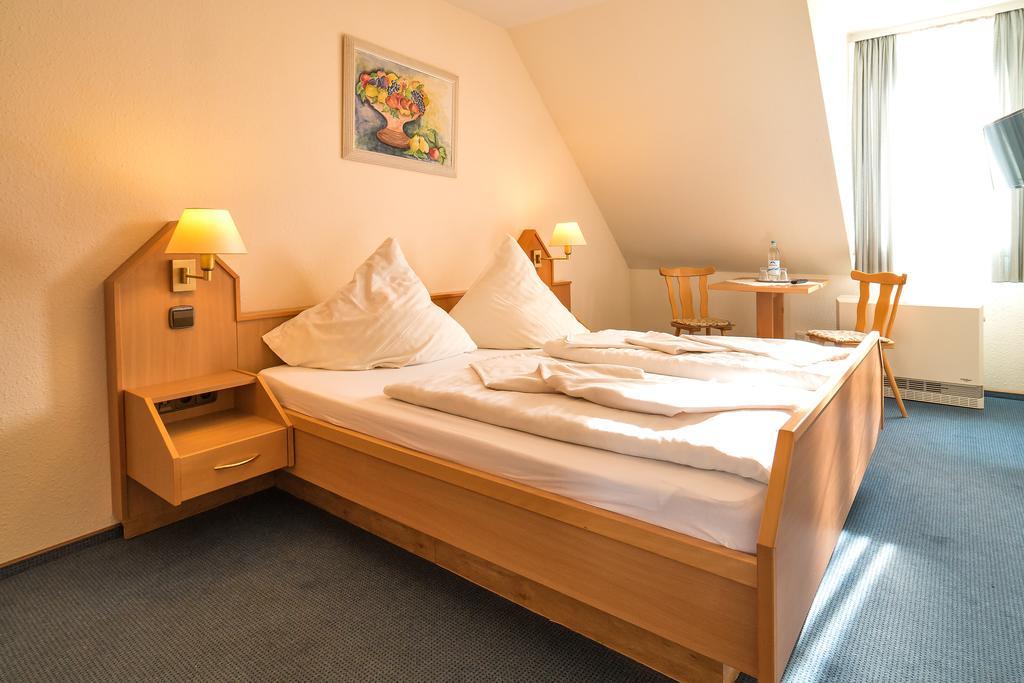 Hotel Zum Lieben Augustin Meersburg Habitación foto