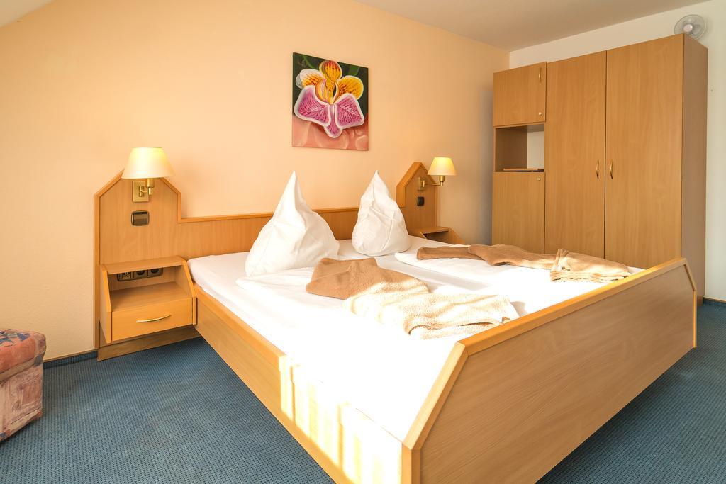 Hotel Zum Lieben Augustin Meersburg Habitación foto