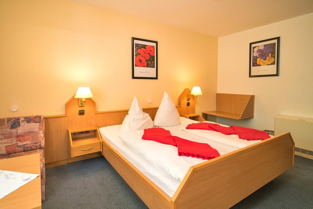 Hotel Zum Lieben Augustin Meersburg Habitación foto