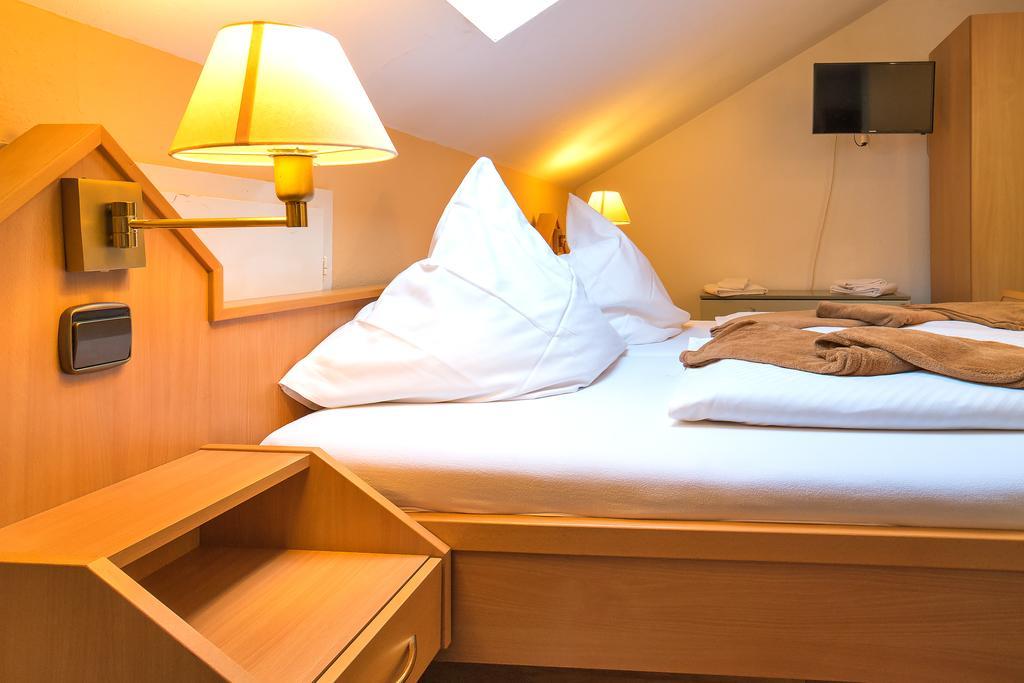 Hotel Zum Lieben Augustin Meersburg Habitación foto